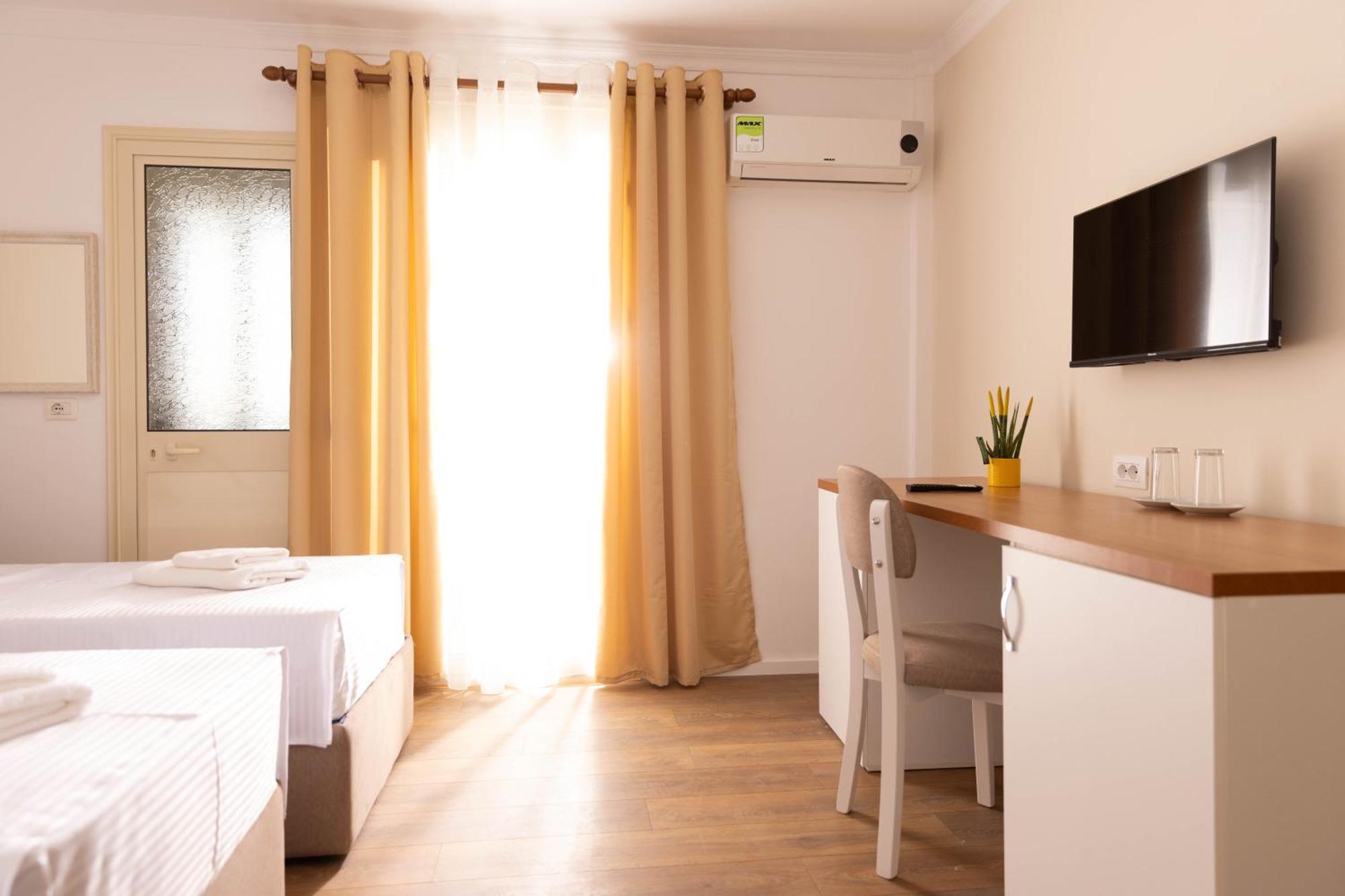 Hotel Vila Max Durrës Zewnętrze zdjęcie